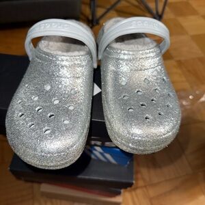 CROCS big Kids sz 4 Glittery Silver